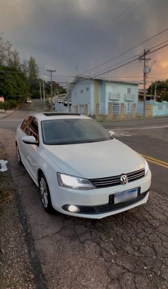 VOLKSWAGEN JETTA 2.0 COMFORTLINE FLEX 4P TIPTRONIC